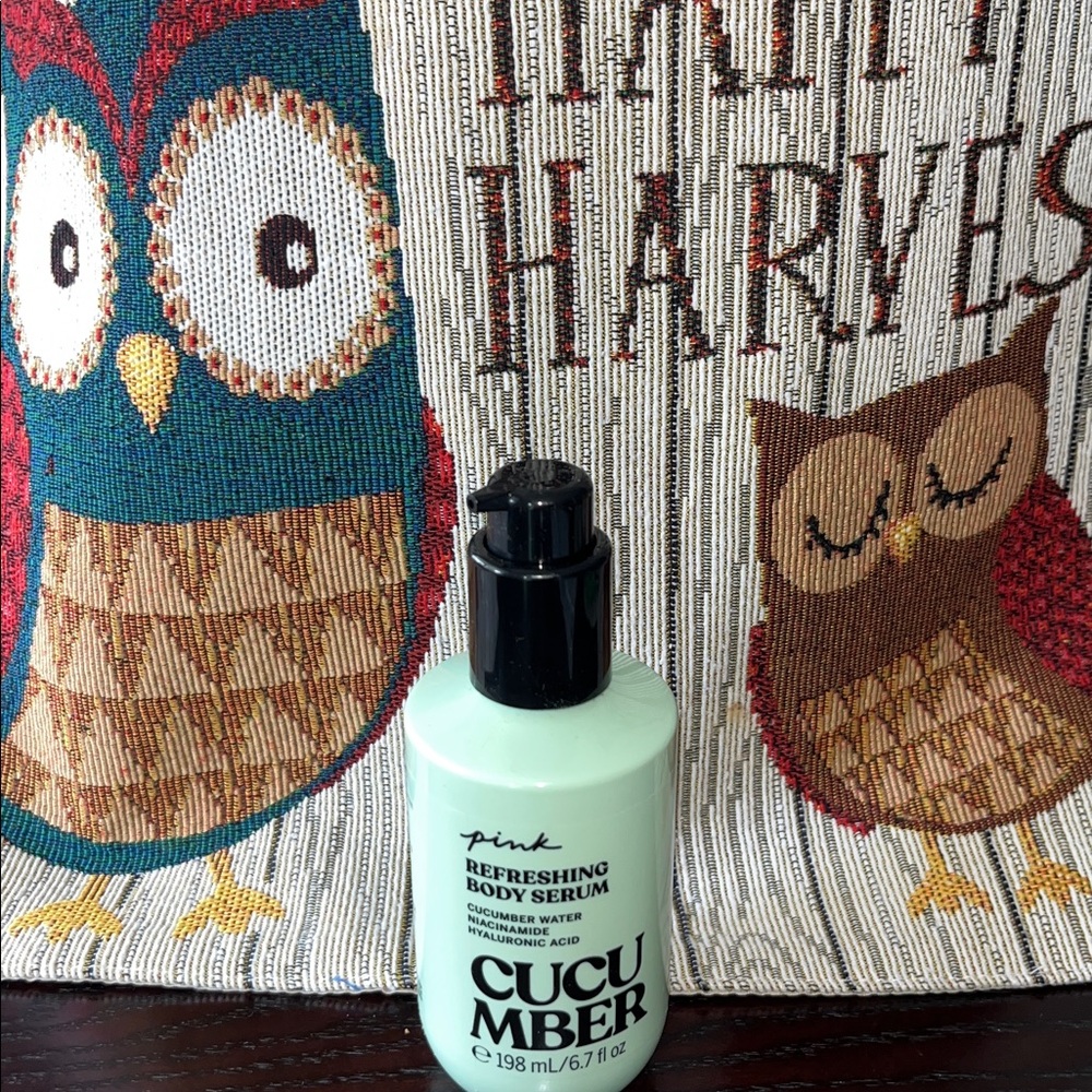 PINK Victoria's Secret Cucumber Refreshing Body Serum - Green